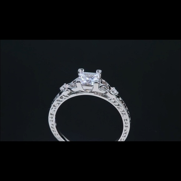 10k Love Trinity Celtic Knots Engagement Ring - Picture 7 of 12